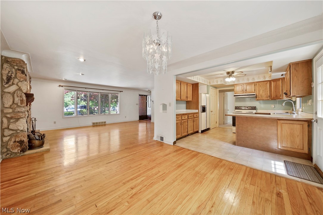 24422 Chardon Road Cleveland, OH 44143 - Photo 5 of 35 Gallery Image 5