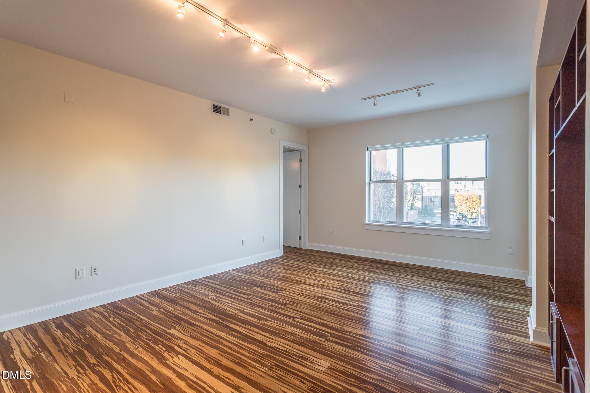 618 North Boylan Avenue, Unit 528 Raleigh, NC 27603 - Photo 4 of 21 4 618 N Boylan Ave Int Unit 528 mls