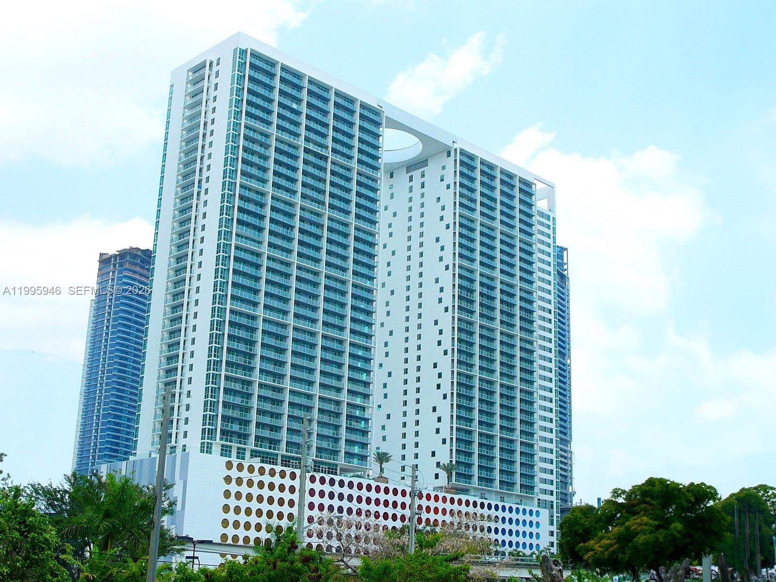 55 Southeast 6th Street, Unit 2005 Miami, FL 33131 - Photo 1 of 40 a view of a building