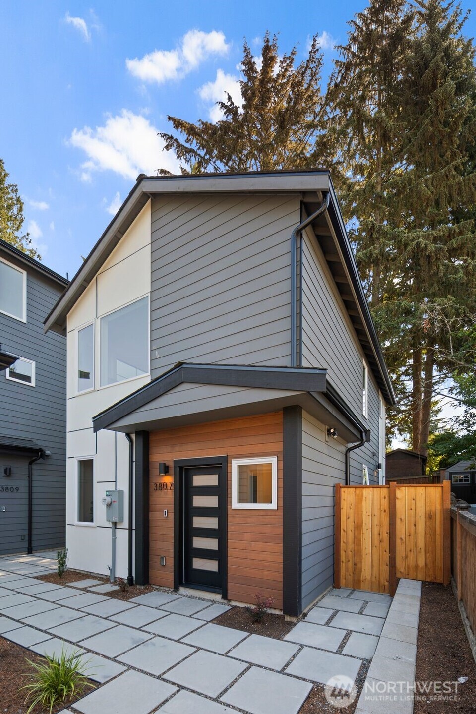 3807 Northeast 89th Street Seattle, WA 98115 - Photo 2 of 32 a house with a outdoor space
