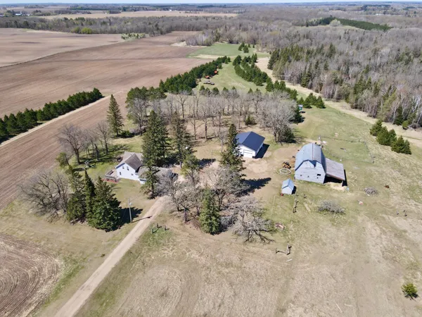 $340,000 | 17657 County Road 26, Verndale, MN 56481