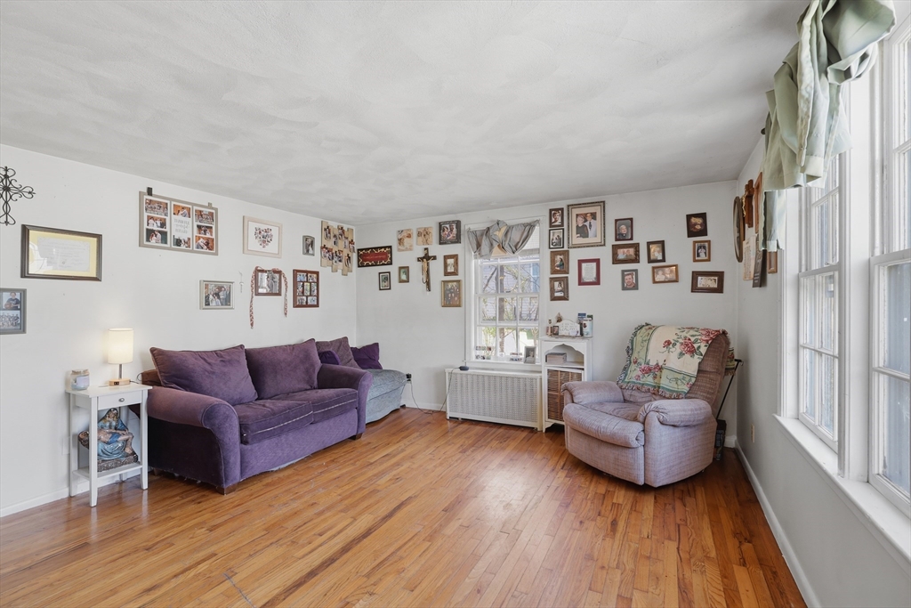 52 Summer Street Barre, MA 01005 - Photo 4 of 32