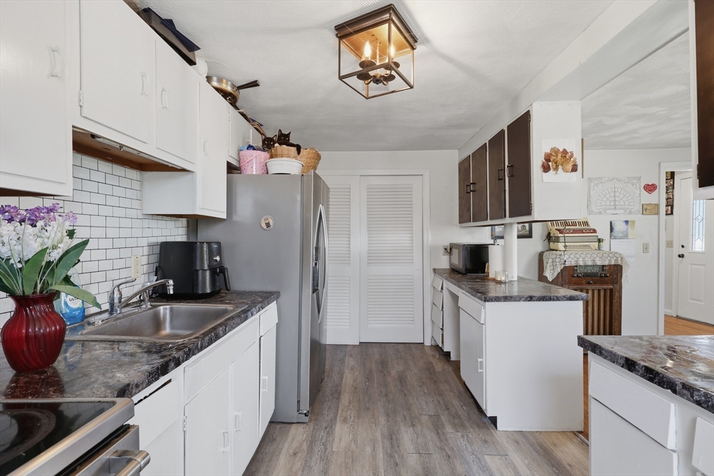 52 Summer Street Barre, MA 01005 - Photo 8 of 32