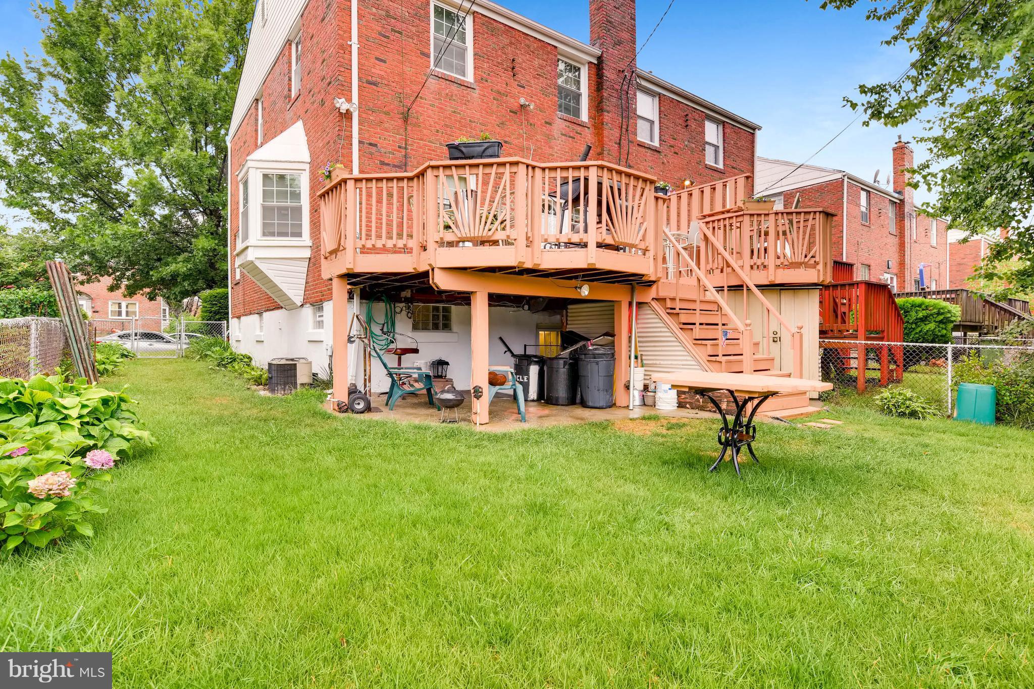 6921 Fieldcrest Road Baltimore, MD 21215 - Photo 22 of 23 Huge Backyard - Perfect for Entertaining