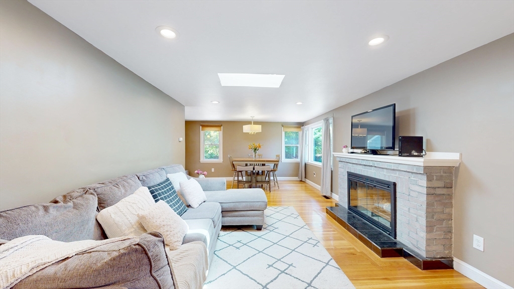 21 Sunset Road Wayland, MA 01778 - Photo 4 of 23 Gallery Image 4