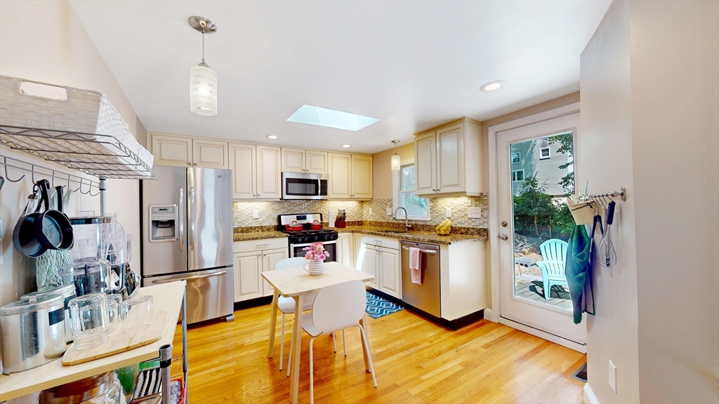 21 Sunset Road Wayland, MA 01778 - Photo 7 of 23 Gallery Image 7