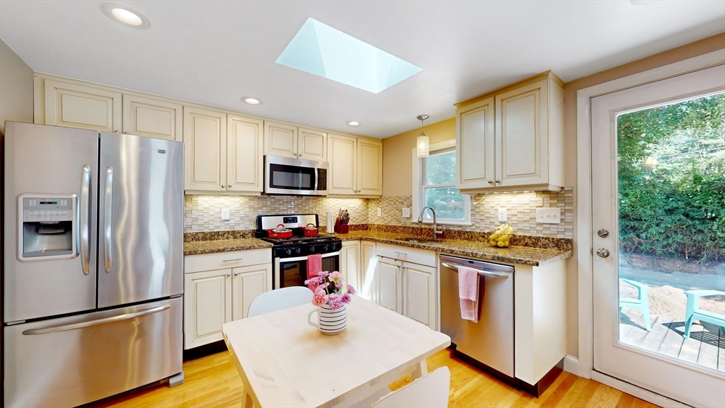 21 Sunset Road Wayland, MA 01778 - Photo 8 of 23 Gallery Image 8