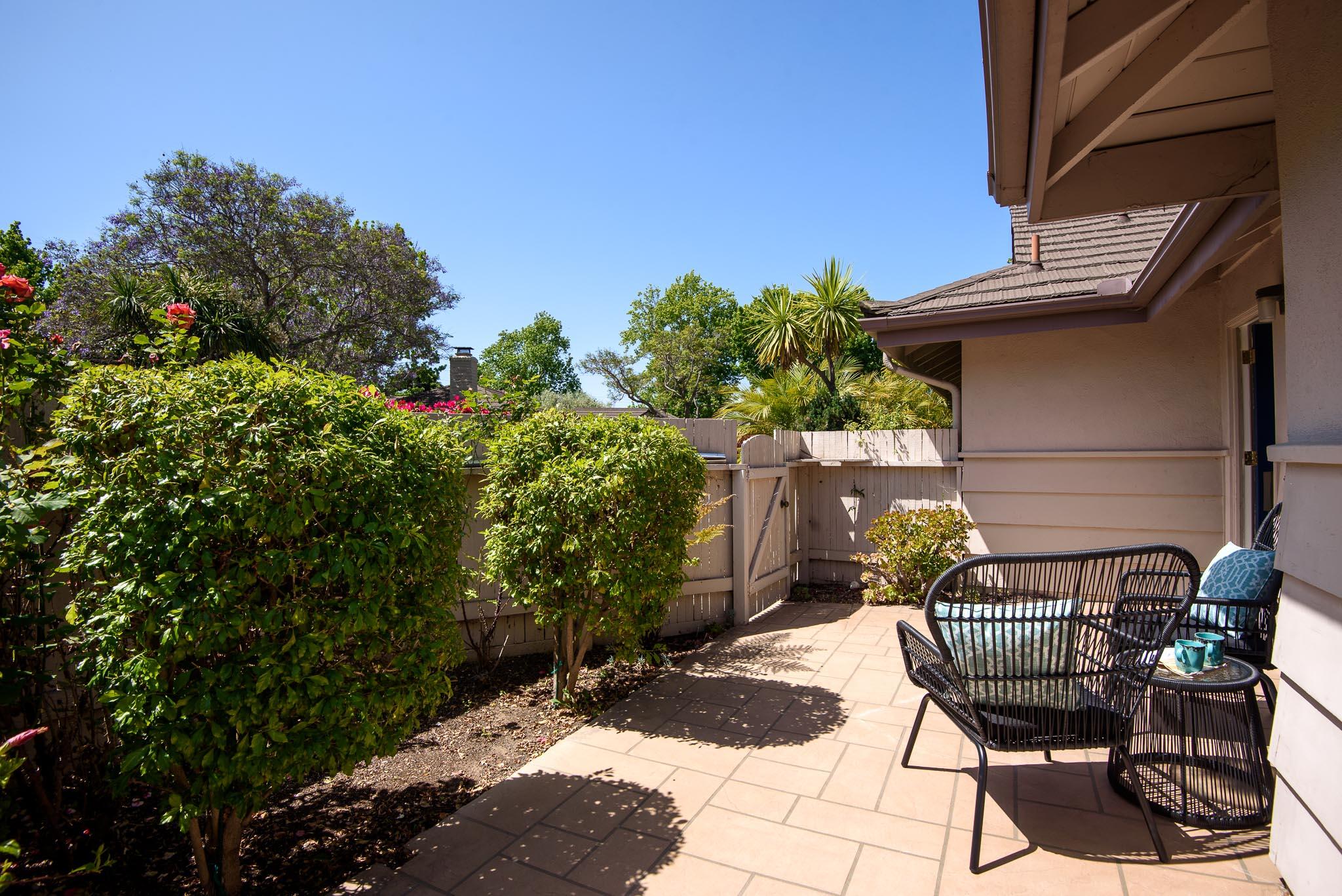 5820 Encina Road, Unit 3 Goleta, CA 93117 - Photo 8 of 17 Front Patio