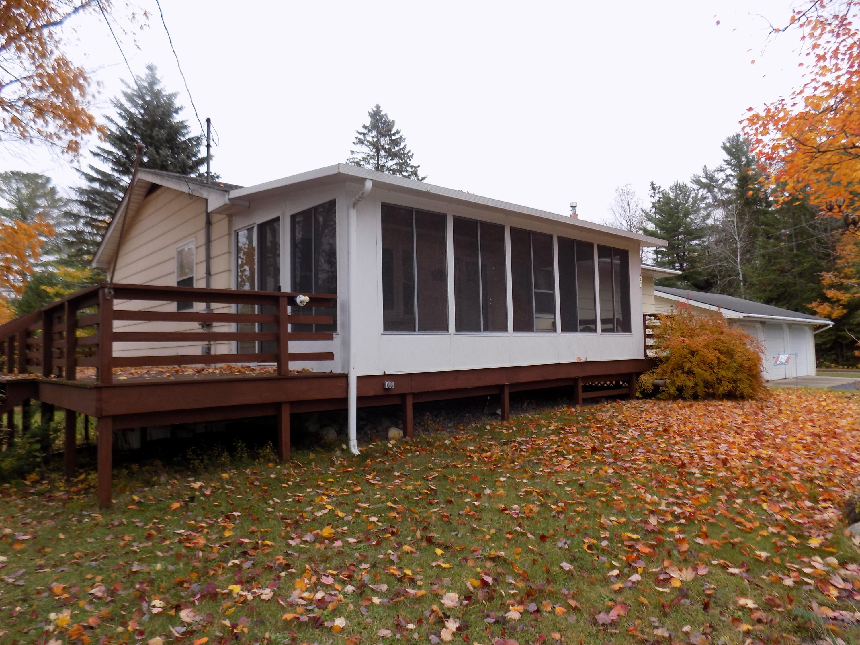 2527 Pinewood Circle Cheboygan, MI 49721 - Photo 3 of 25 Gallery Image 3