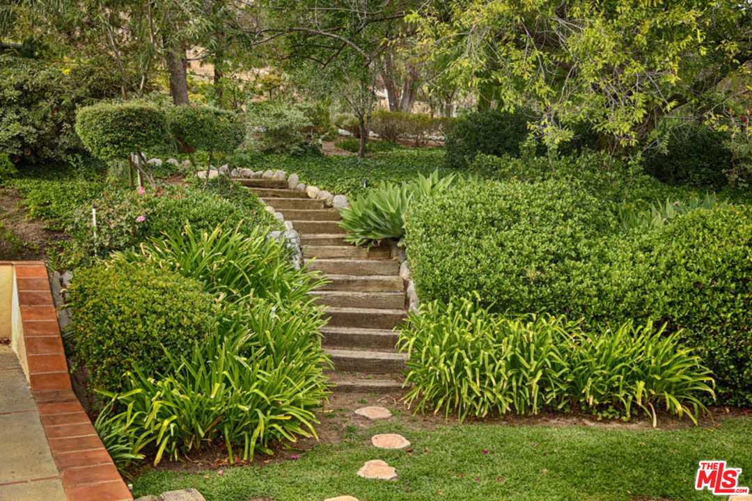 11345 Riverwood Drive Tujunga, CA 91042 - Photo 29 of 54