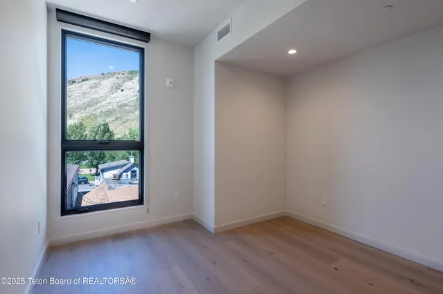 $1,595,000 | 165 Glenwood Street, Unit 23, Jackson, WY 83001