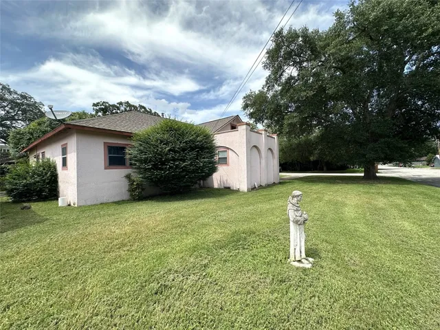 $349,900 | 258 South Washington Street, La Grange, TX 78945