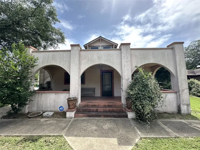 $349,900 | 258 South Washington Street, La Grange, TX 78945