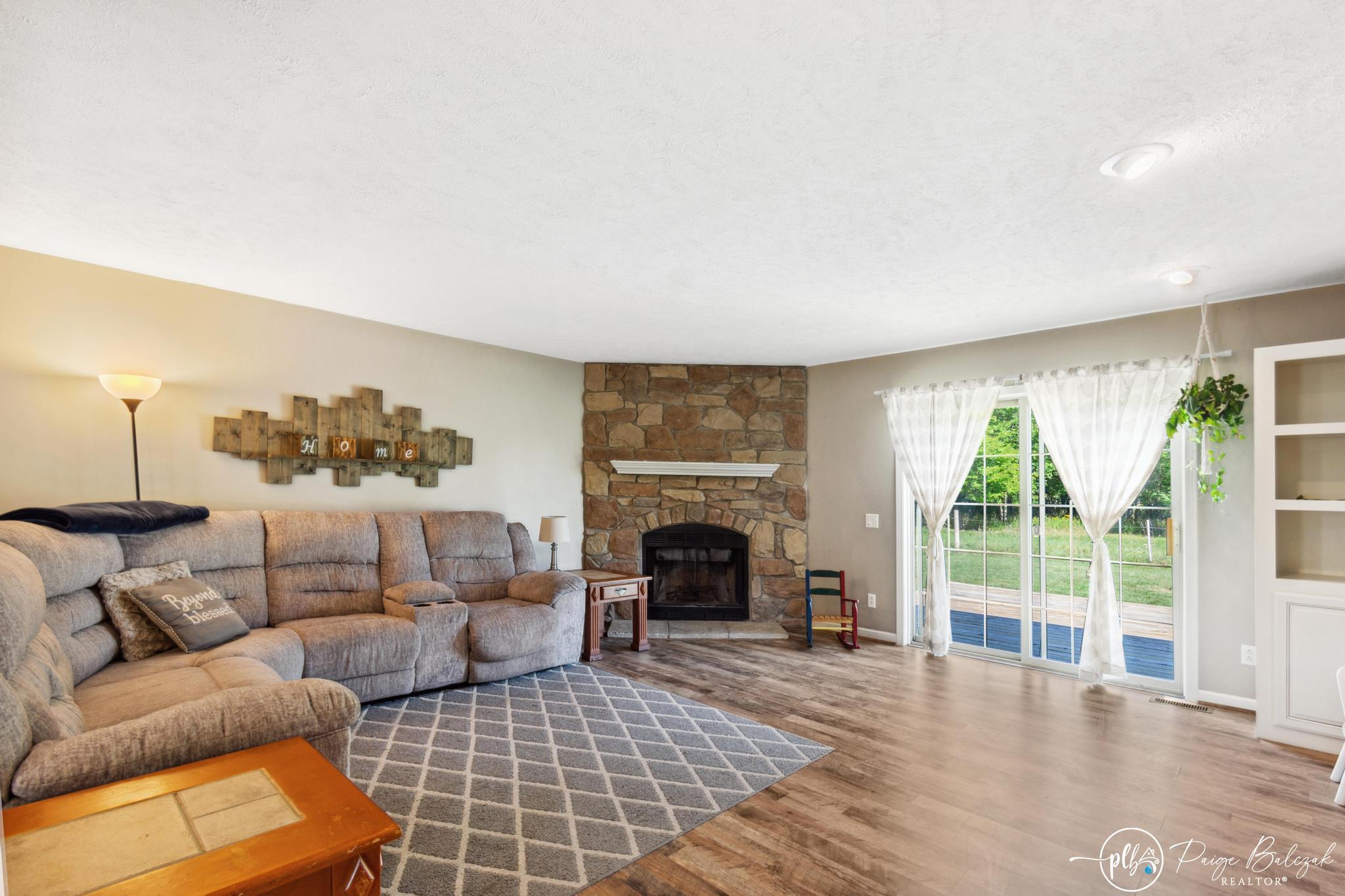 4598 Graff Road Belding, MI 48809 - Photo 4 of 48 DSC_0779