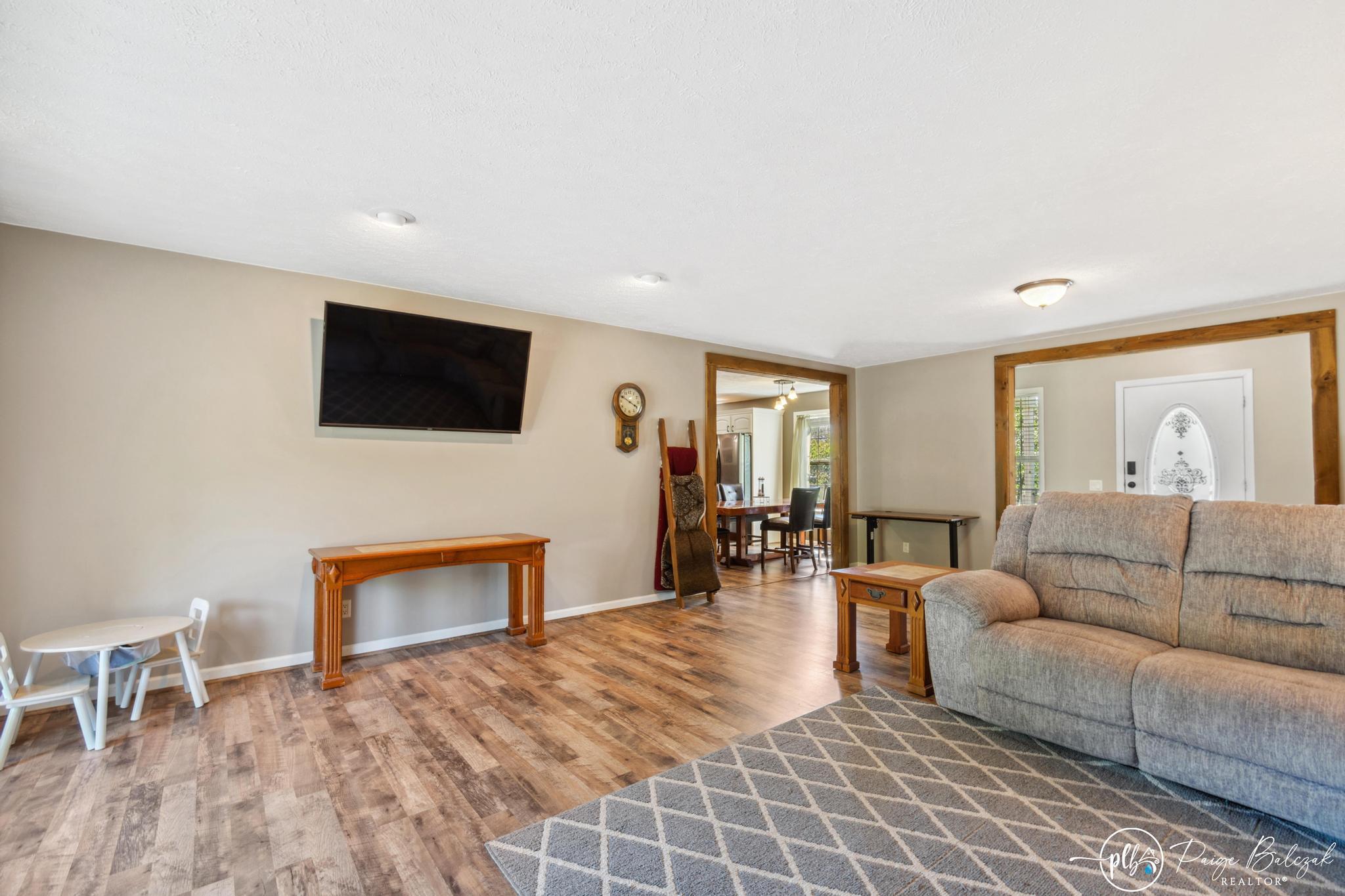 4598 Graff Road Belding, MI 48809 - Photo 5 of 48 DSC_0787