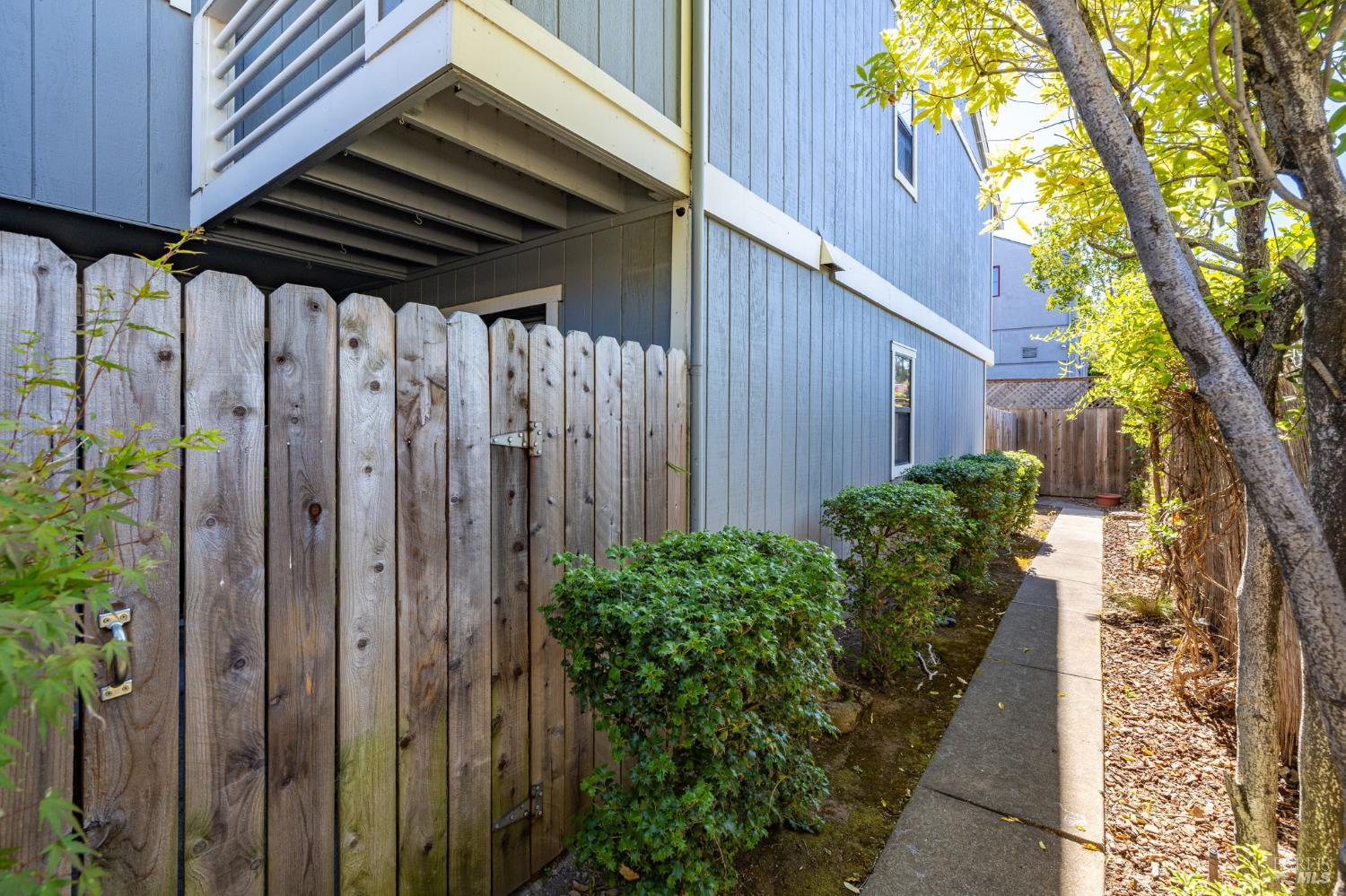 19167 Robinson Road, Unit J Sonoma, CA 95476 - Photo 29 of 33 Gallery Image 29