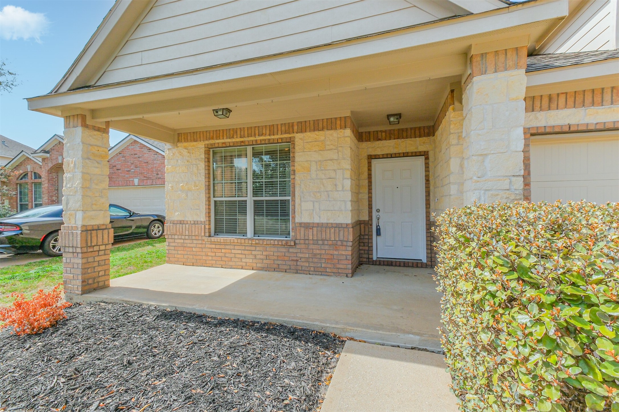 5811 Ranch Riata Court Katy, TX 77449 - Photo 4 of 35