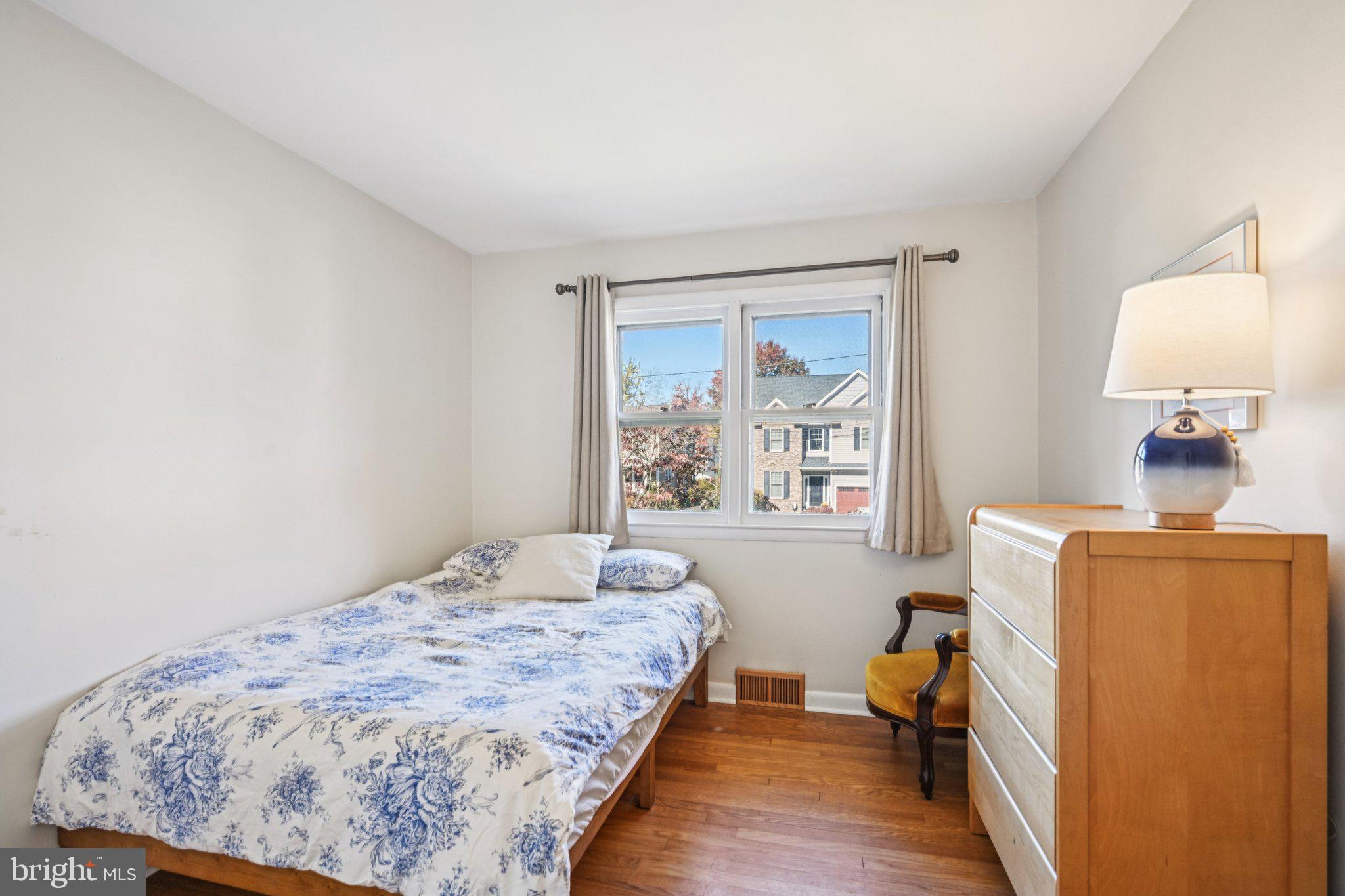 412 East Summit Avenue Haddonfield, NJ 08033 - Photo 28 of 35 a bedroom with a bed and a window