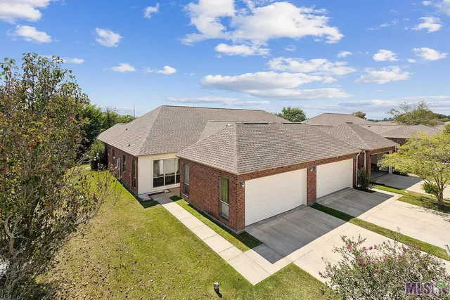 $299,900 | 5364 Courtyard Drive, Gonzales, LA 70737