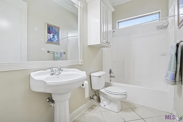 $299,900 | 5364 Courtyard Drive, Gonzales, LA 70737