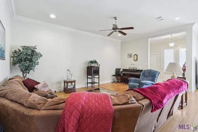 $299,900 | 5364 Courtyard Drive, Gonzales, LA 70737