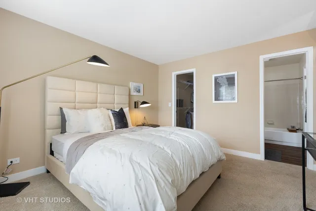 $2,099 | 82 Sterling Circle, Unit 308, Wheaton, IL 60189