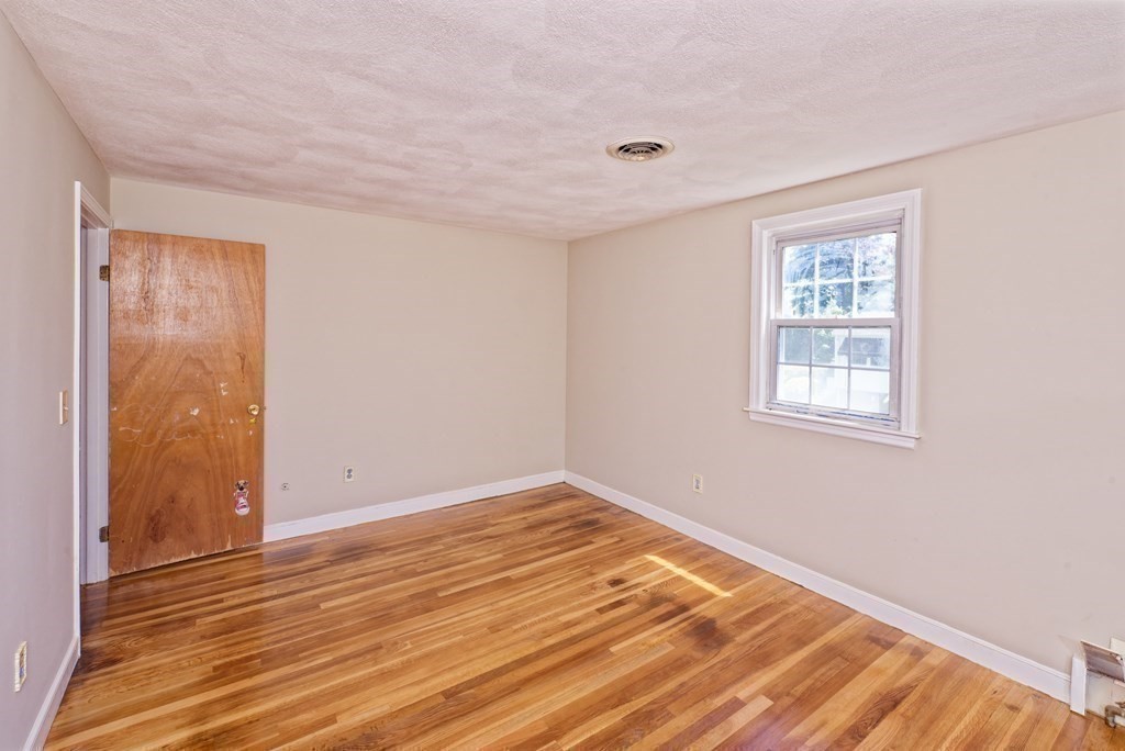 7 Harding Street Milford, MA 01757 - Photo 21 of 35 Gallery Image 21