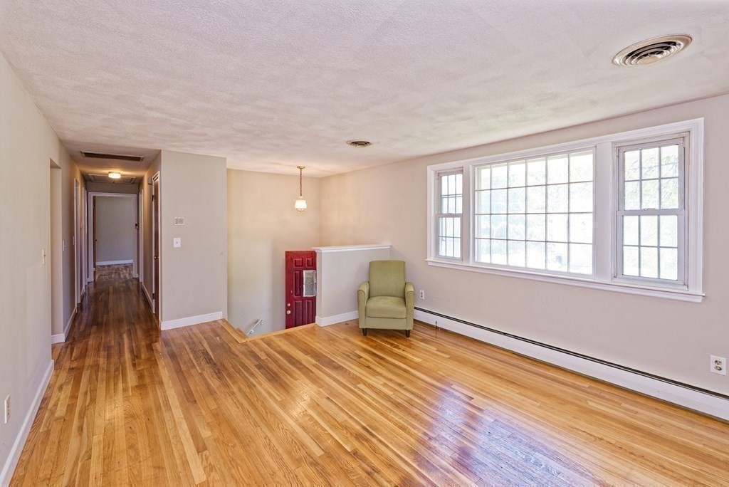 7 Harding Street Milford, MA 01757 - Photo 5 of 35 Gallery Image 5
