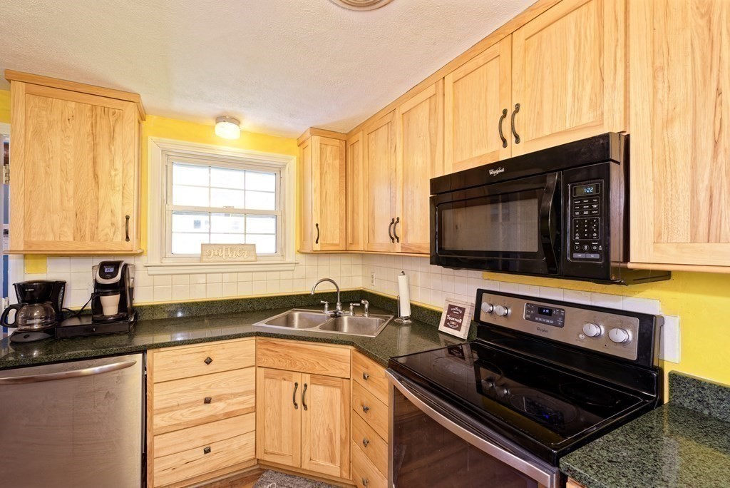 7 Harding Street Milford, MA 01757 - Photo 9 of 35 Gallery Image 9
