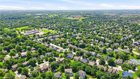 $550,000 | 16660 West 155th Terrace, Olathe, KS 66062