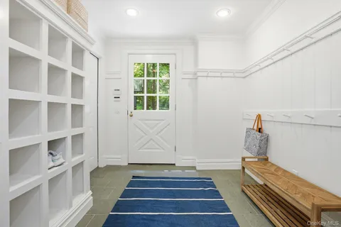 $3,389,000 | 40 Algonquin Drive, Chappaqua, NY 10514