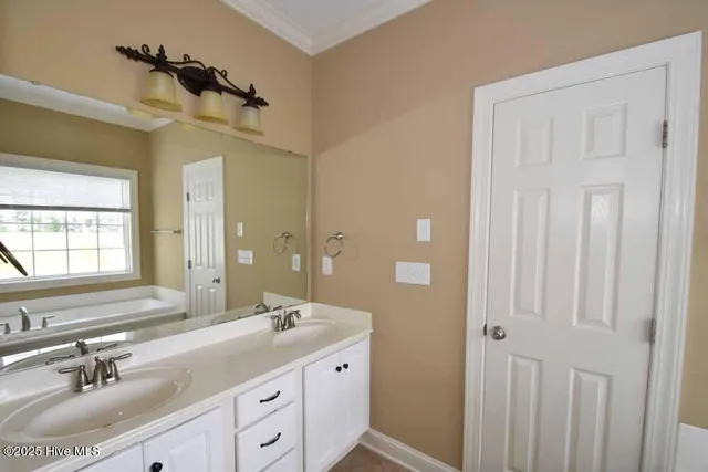 $1,750 | 2209 Remington Court, Unit B, Greenville, NC 27834