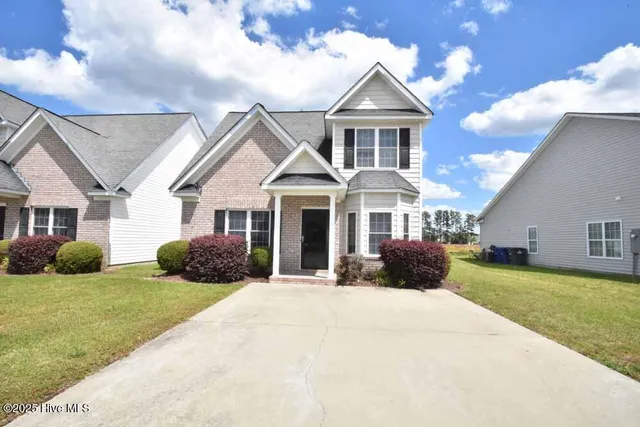 $1,750 | 2209 Remington Court, Unit B, Greenville, NC 27834