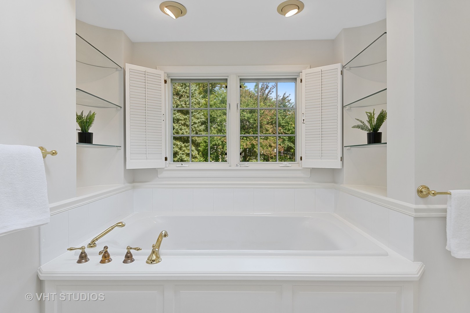 1180 Whitebridge Hill Road Winnetka, IL 60093 - Photo 34 of 63