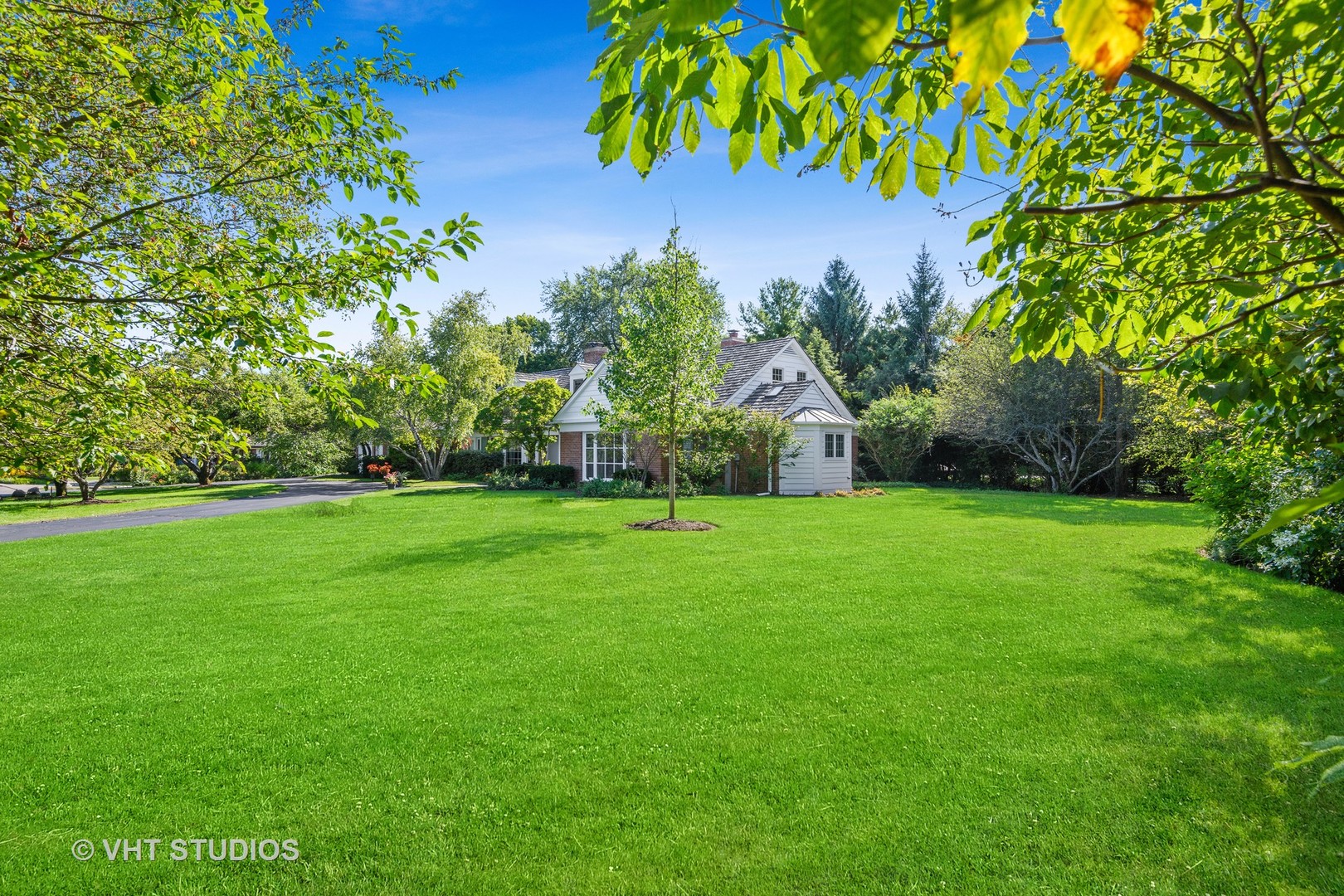 1180 Whitebridge Hill Road Winnetka, IL 60093 - Photo 5 of 63