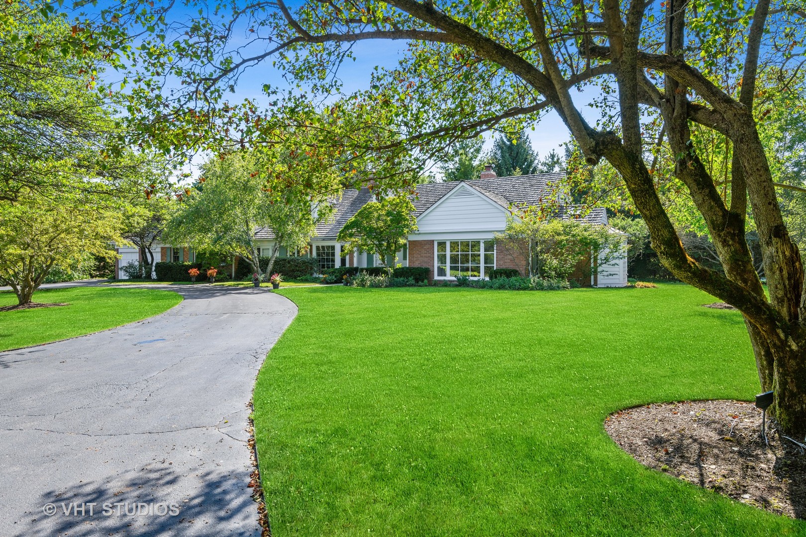 1180 Whitebridge Hill Road Winnetka, IL 60093 - Photo 6 of 63
