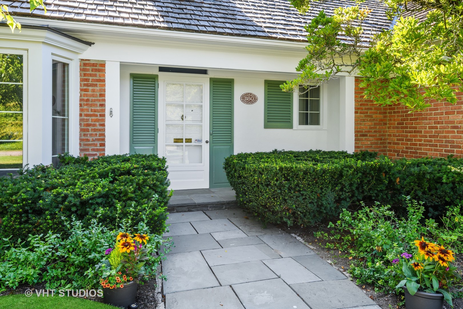 1180 Whitebridge Hill Road Winnetka, IL 60093 - Photo 7 of 63