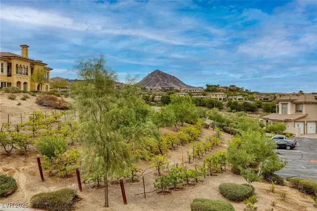 $470,000 | 19 Strada Bella Vista, Unit 201, Henderson, NV 89011