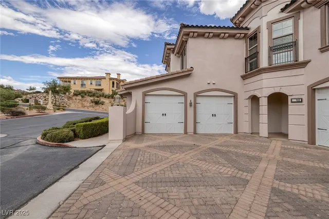 $470,000 | 19 Strada Bella Vista, Unit 201, Henderson, NV 89011