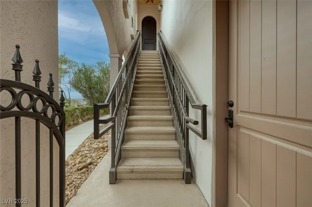 $470,000 | 19 Strada Bella Vista, Unit 201, Henderson, NV 89011