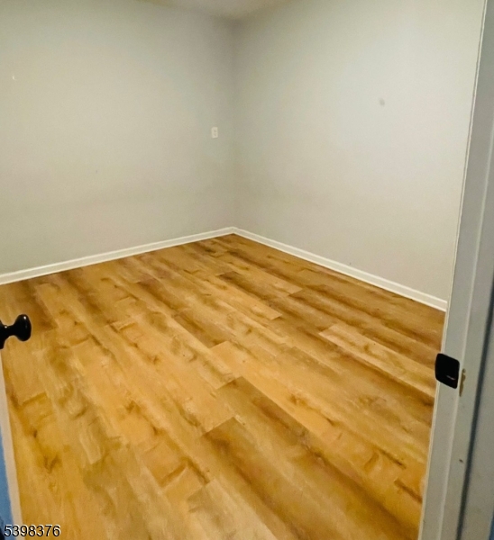 544 Broadway, Unit 1 Elizabeth Port, NJ 07206 - Photo 4 of 7 a view of a room