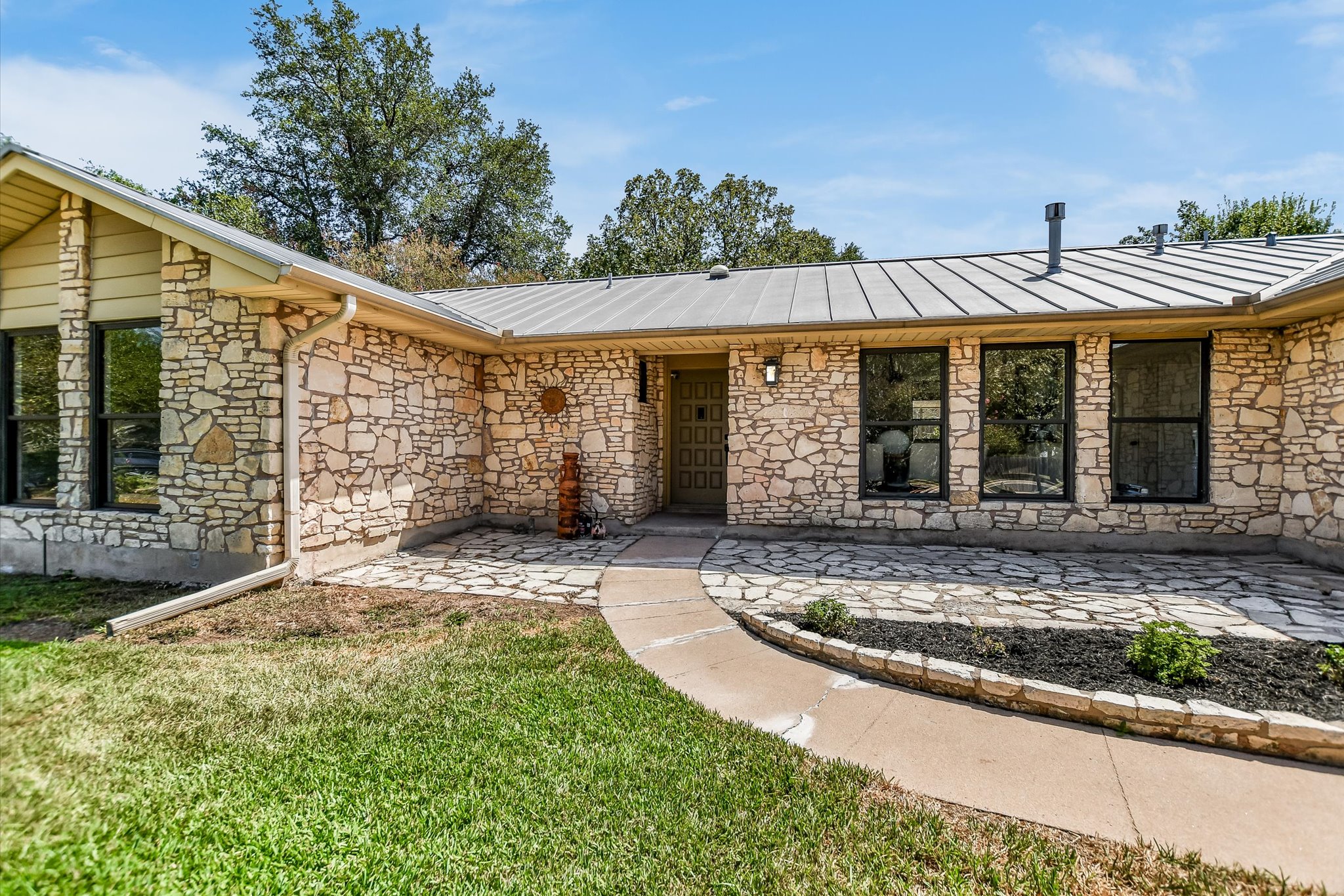 11501 Buckingham Road Austin, TX 78759 - Photo 3 of 39 Gallery Image 3