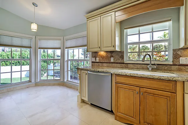 $1,890,000 | 495 Zephyr Way, Juno Beach, FL 33408