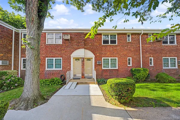 $325,000 | 226-37 Union Turnpike, Unit B | Oakland Gardens