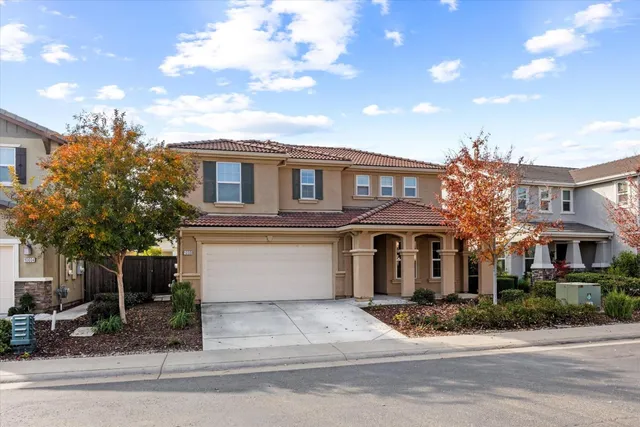 front view of house with a yard
