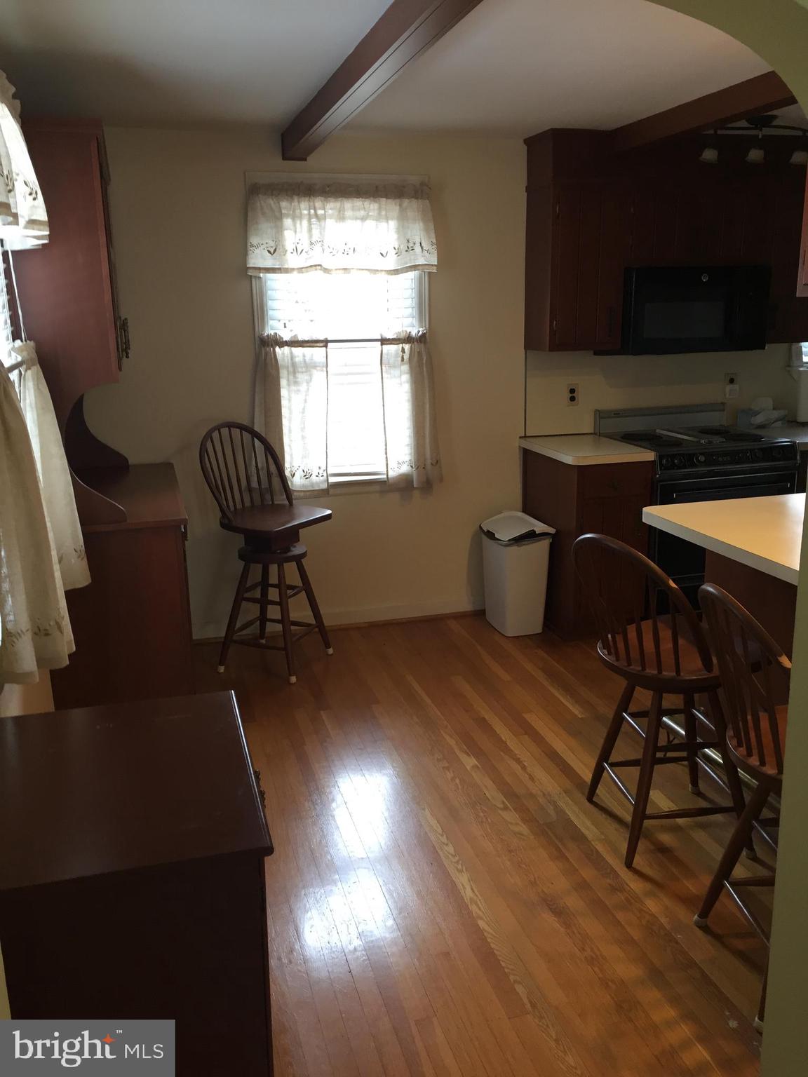 3218 Hilltop Road Newtown Square, PA 19073 - Photo 11 of 34