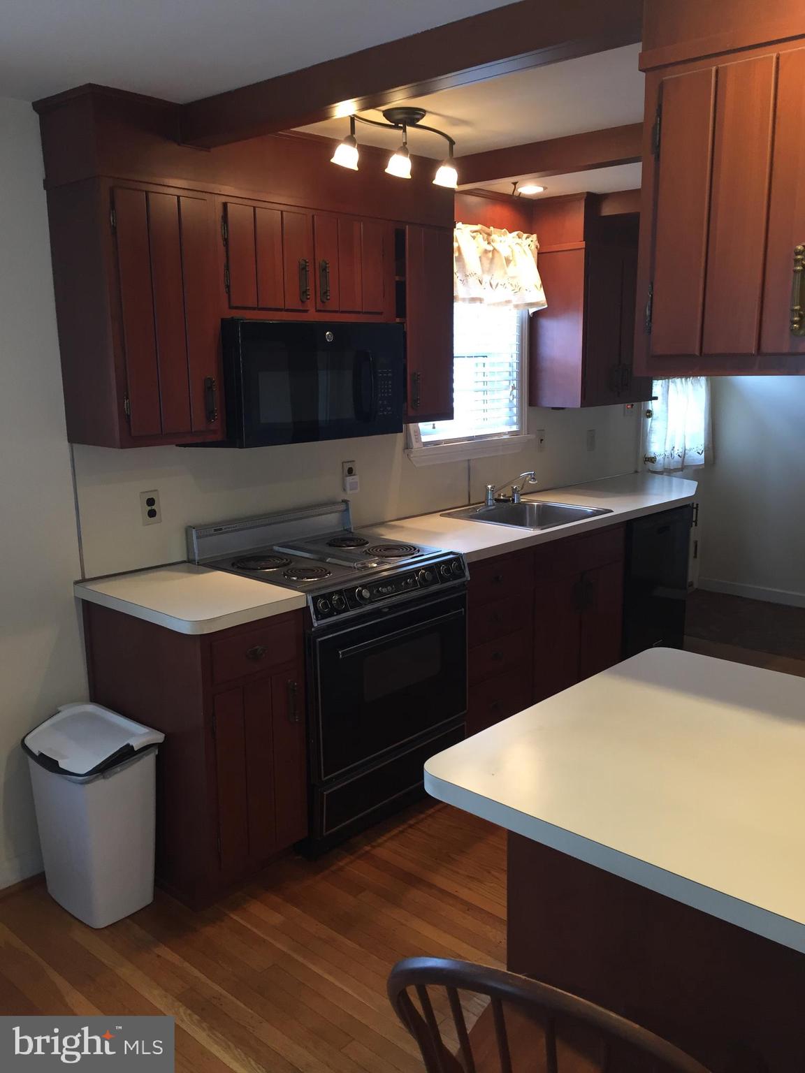 3218 Hilltop Road Newtown Square, PA 19073 - Photo 14 of 34