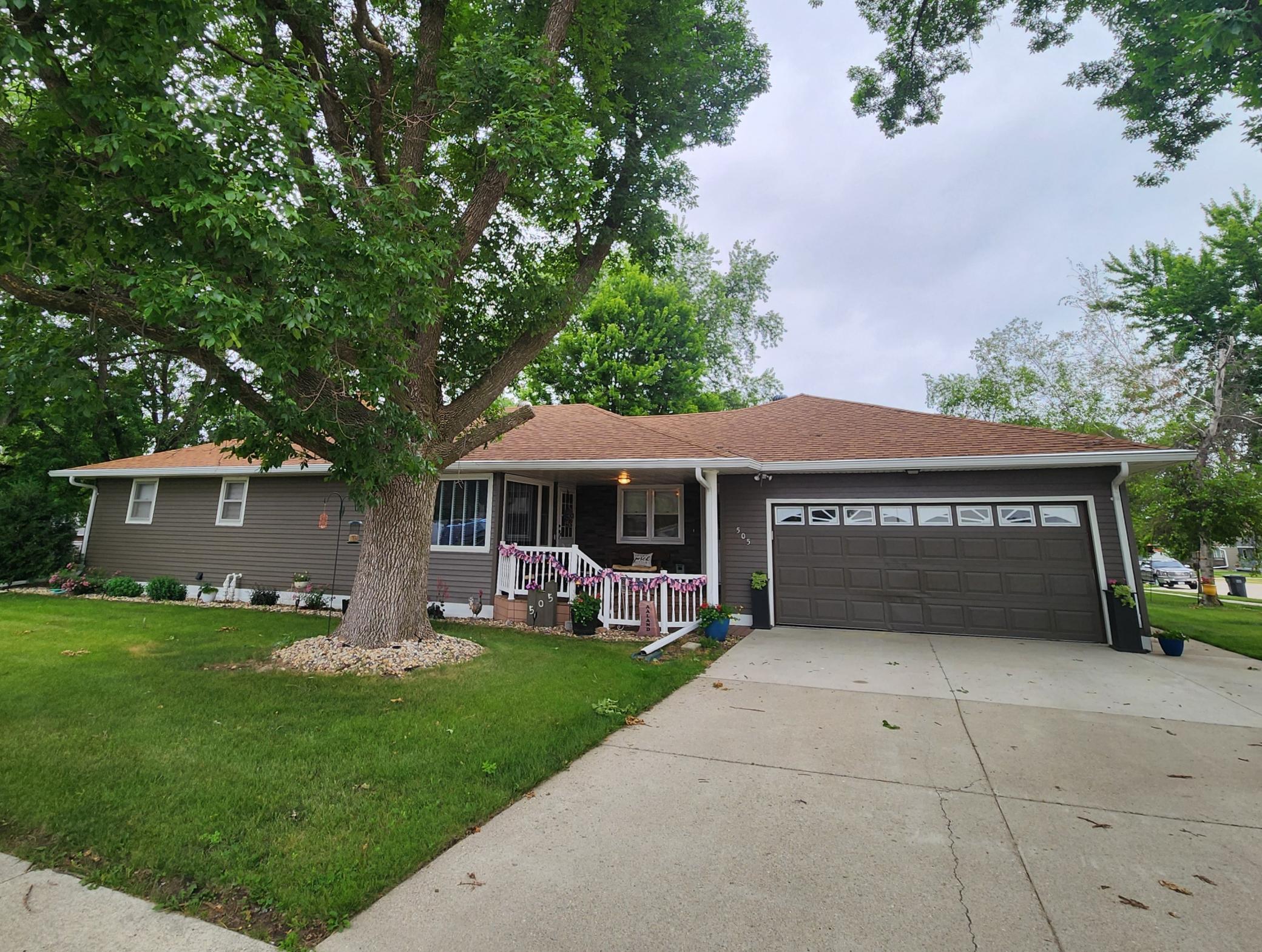 505 9th Street Southwest Pipestone, MN 56164 - Photo 1 of 14