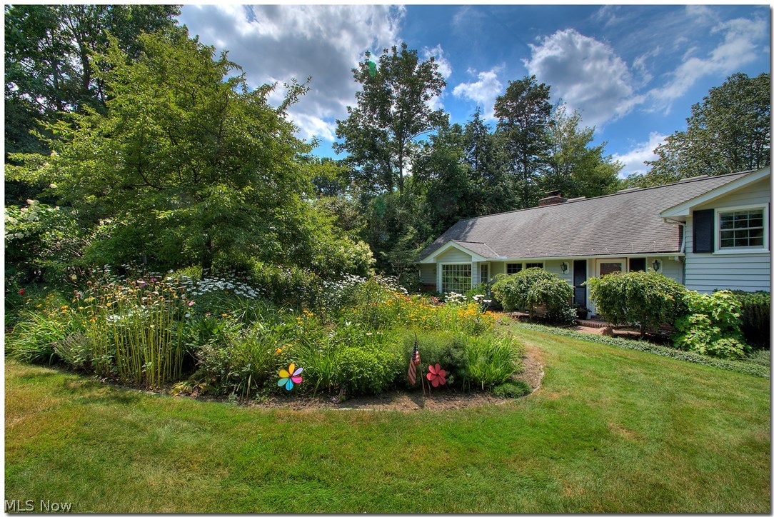 2872 Lander Road Cleveland, OH 44124 - Photo 30 of 35