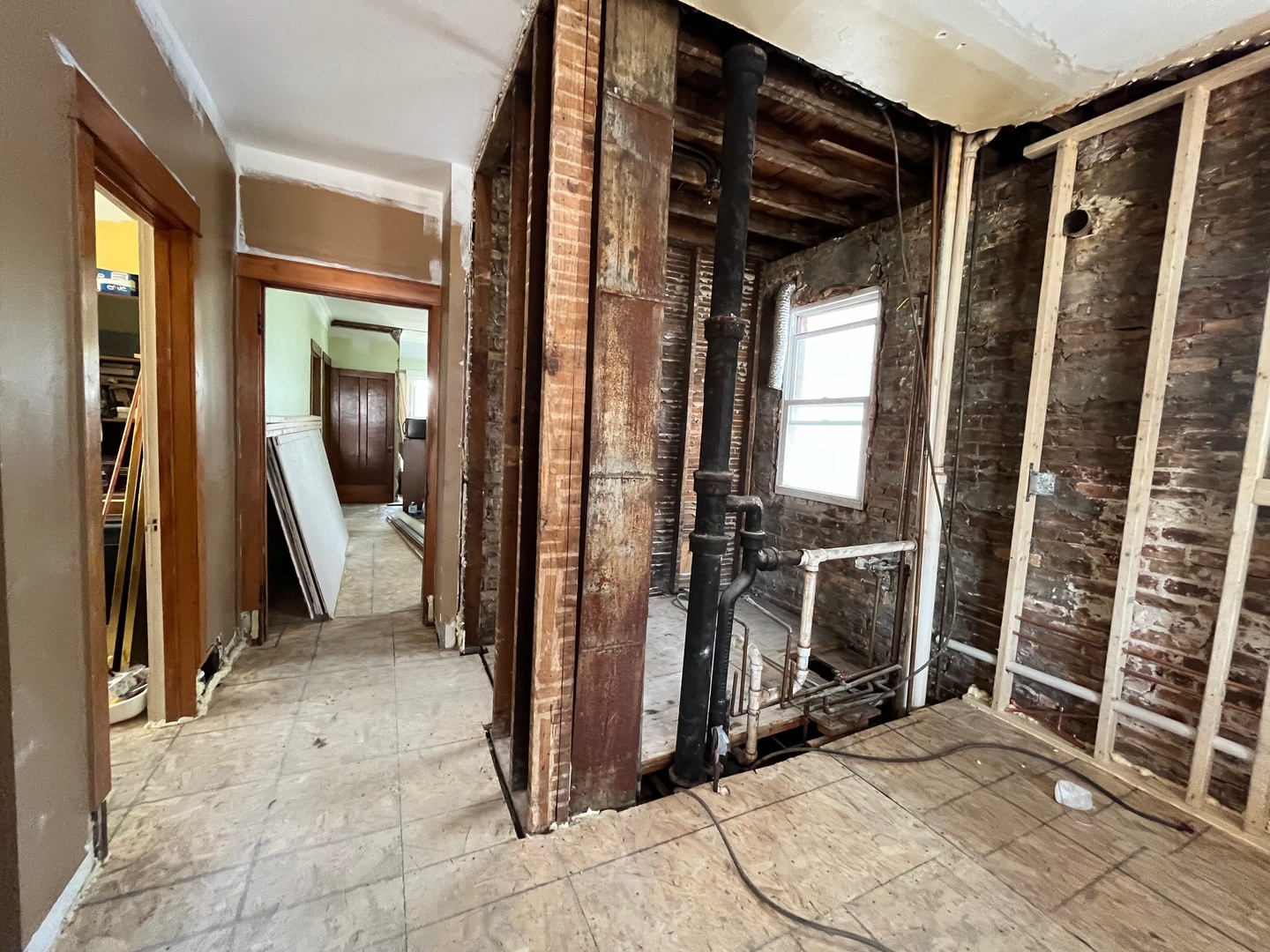 2420 North Rutherford Avenue Chicago, IL 60707 - Photo 5 of 16 Gallery Image 5